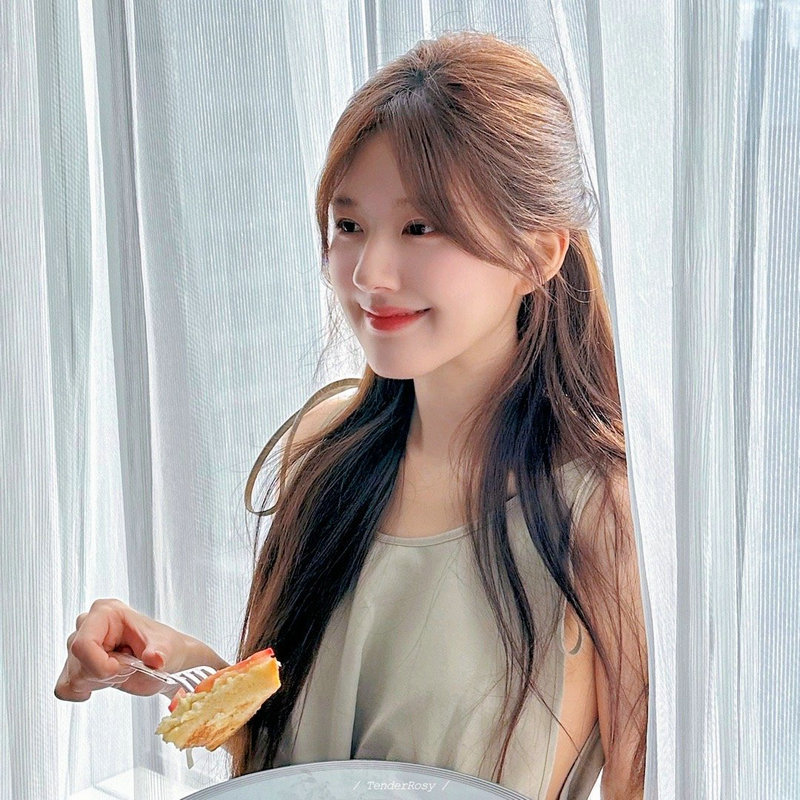 关咏荷的身世 关咏荷是谁的老婆