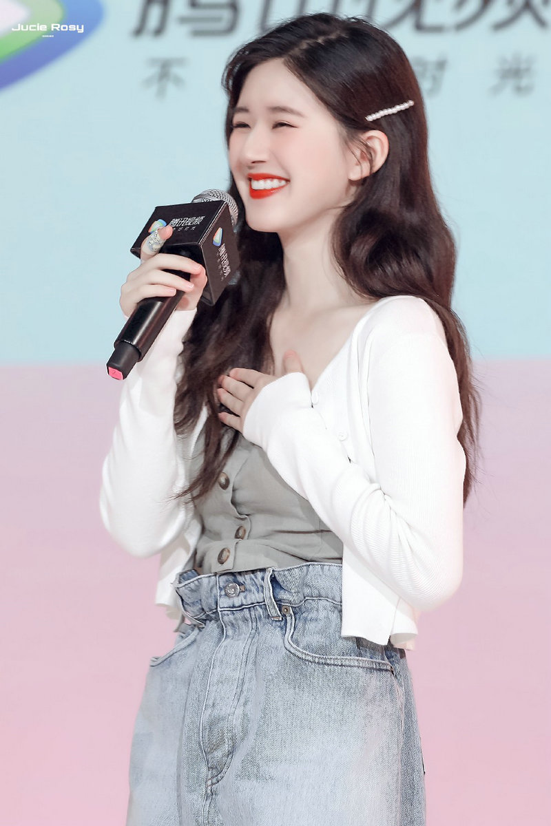 赵丽颖和冯绍峰婚纱照