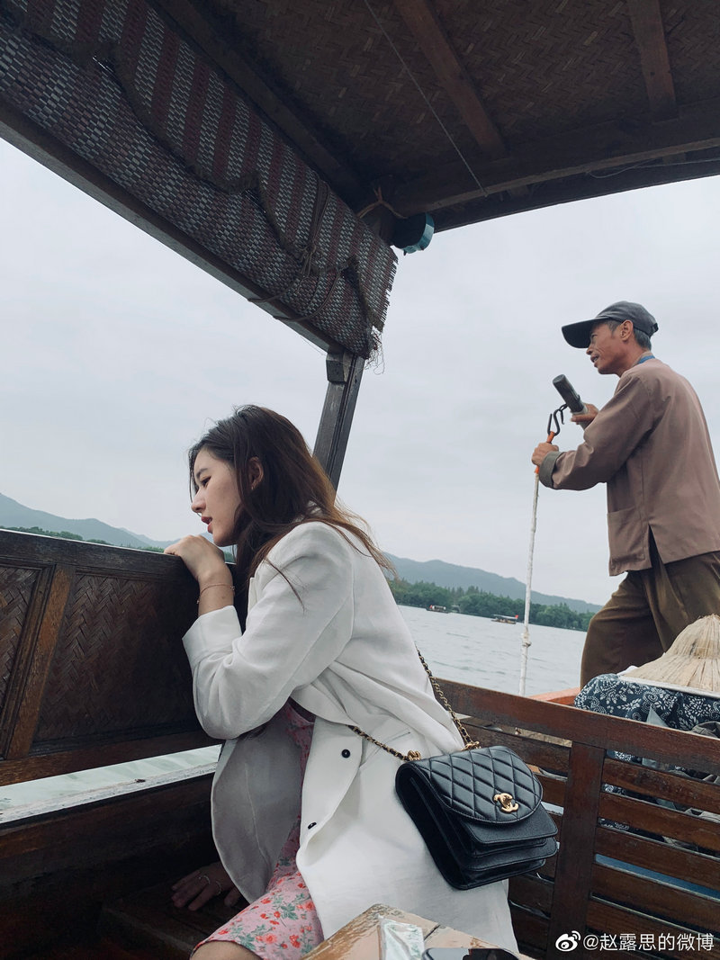 亨利谁与争锋亨利谁与争锋旁白是谁