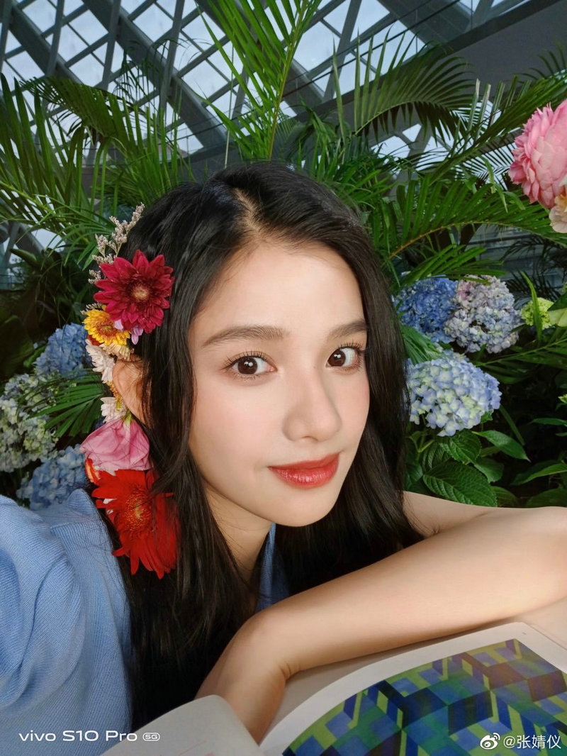 叶童接受各个媒体的采访